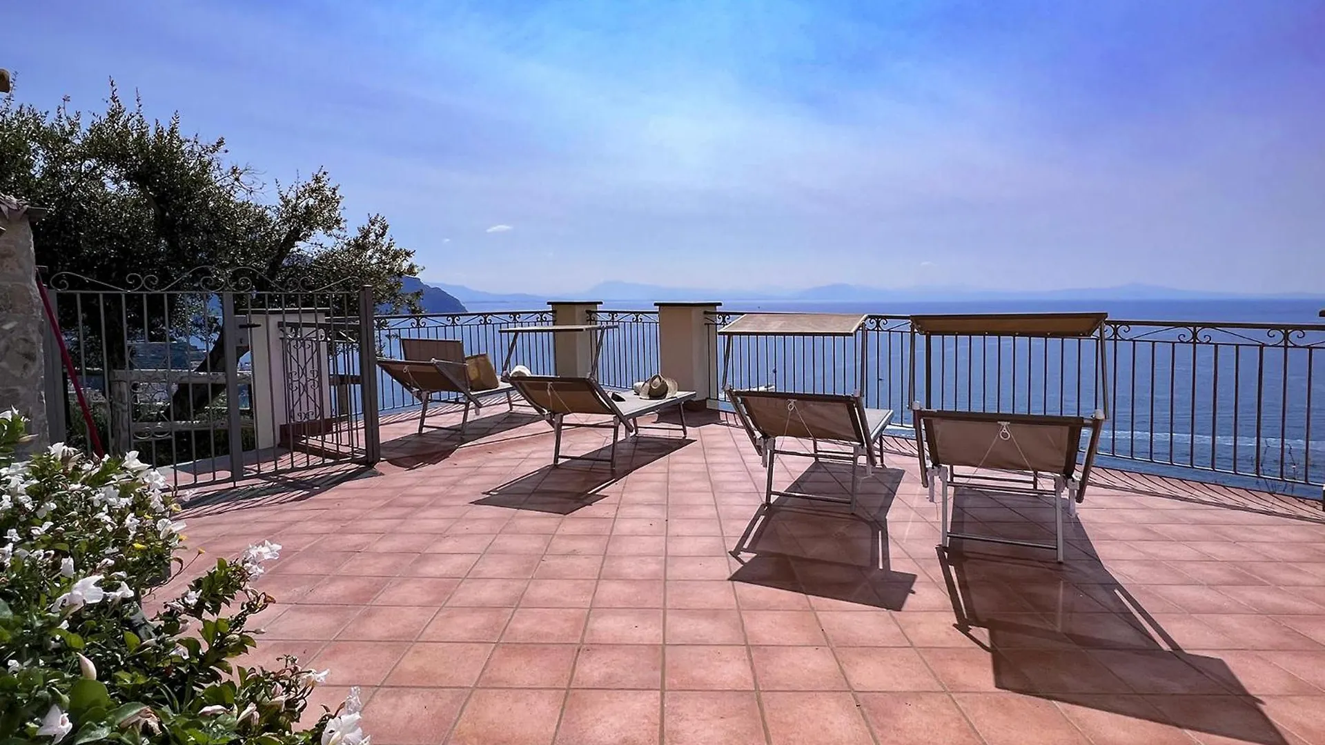Villa Giulia Amalfi 0*,